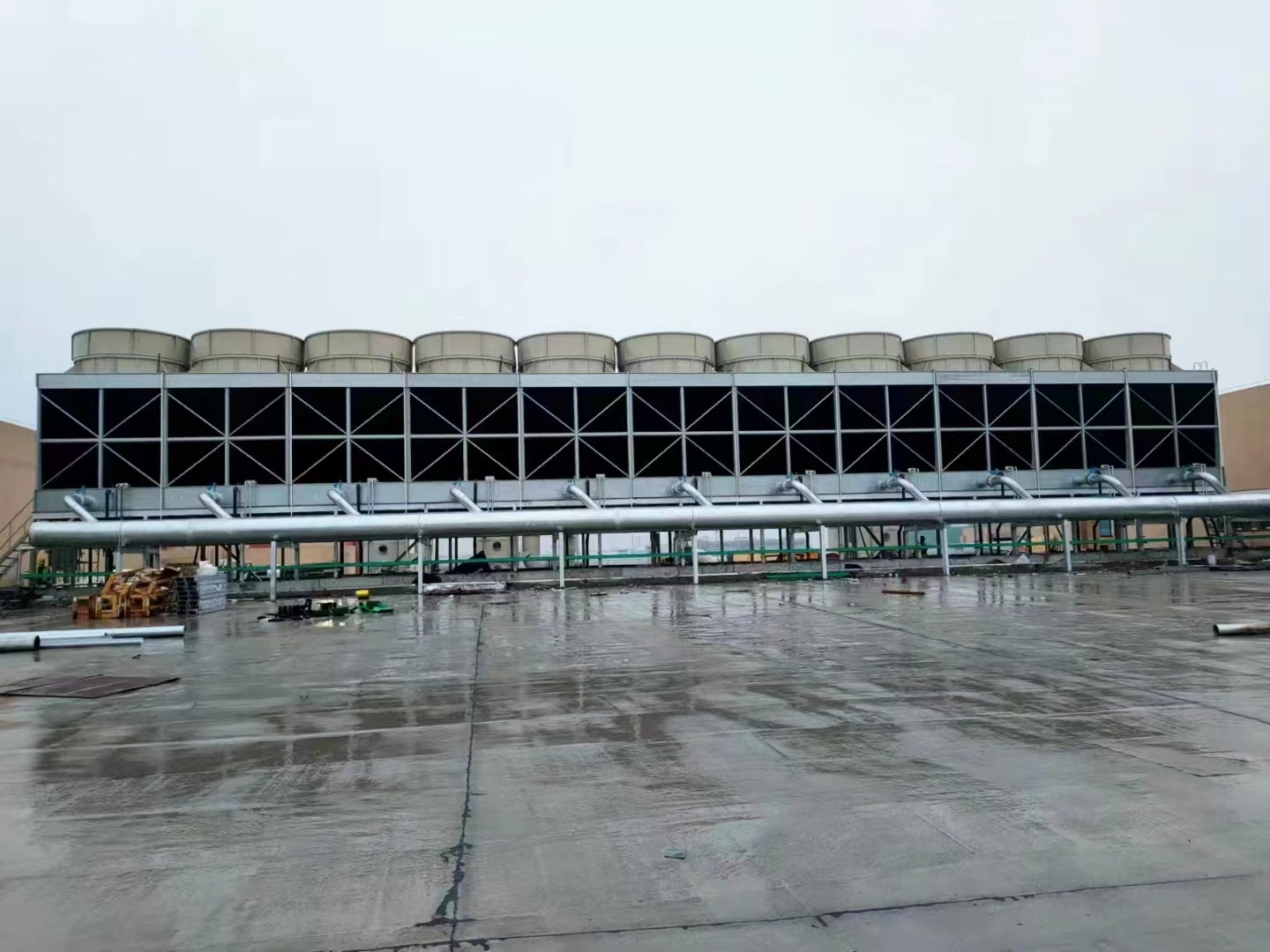 中央空调冷却塔噪声来源及降噪治理方法,中央空调冷却塔图片